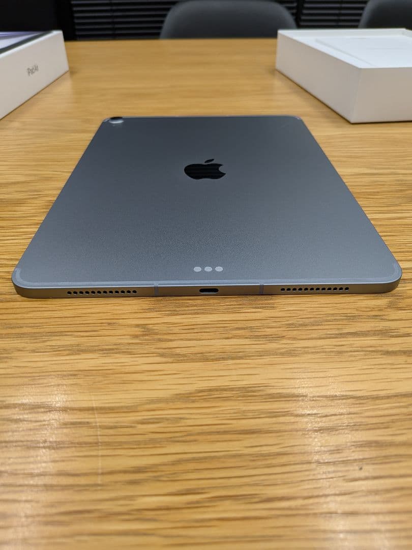 SIMフリー iPad Air M3 11インチ 128GB充放電回数７回ケース