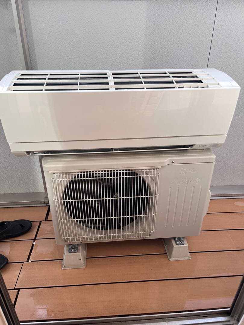 三菱 ルームエアコン MSZ-GE2220-W 6畳用 霧ヶ峰　室外機付き