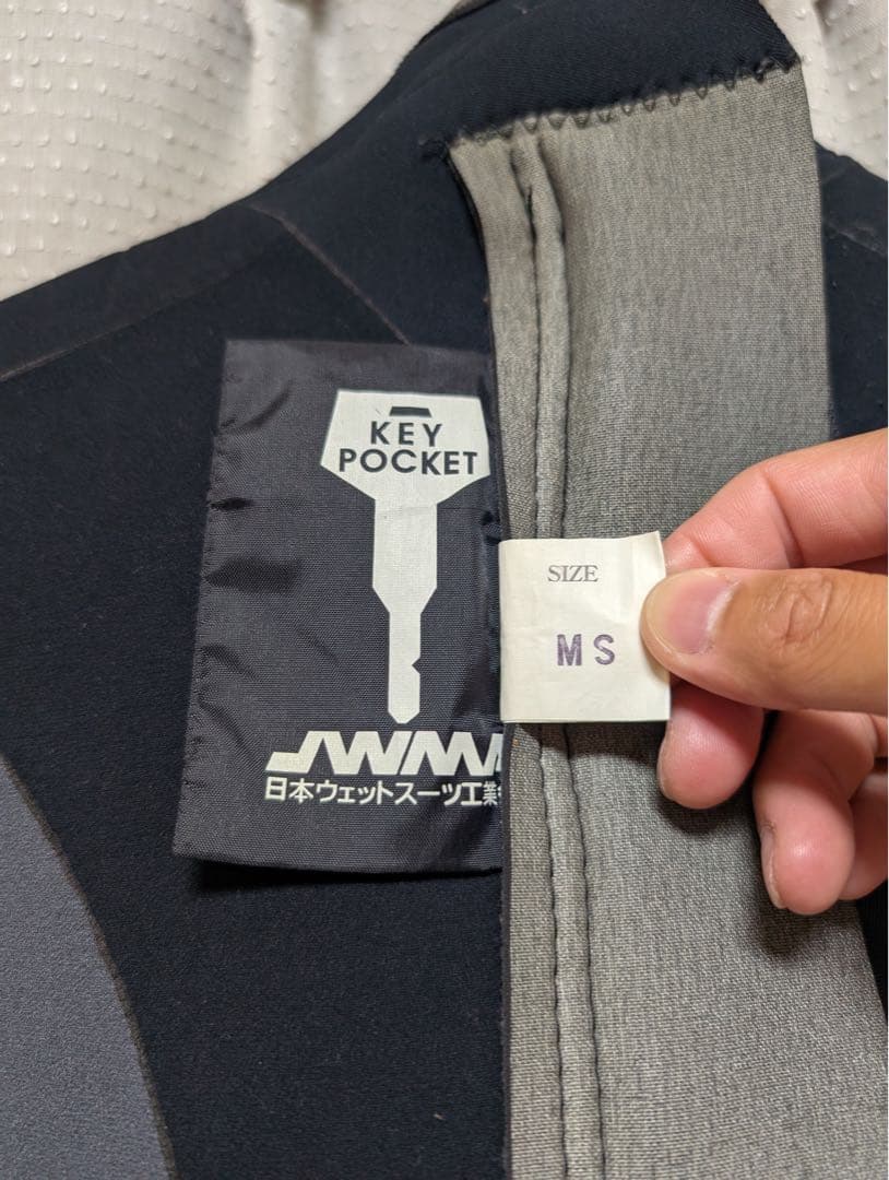 The RLM Rubber(アールエルエム)3mmフルスーツ レディースMS