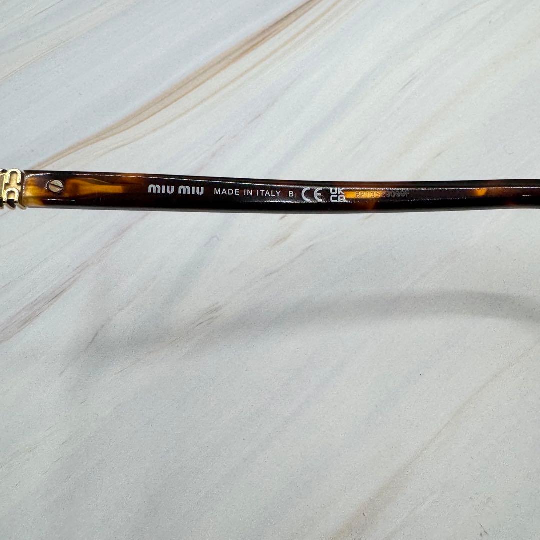 【ミュウミュウ】ウォニョン着用　 レンズなし　伊達メガネ べっこう柄　ロゴ