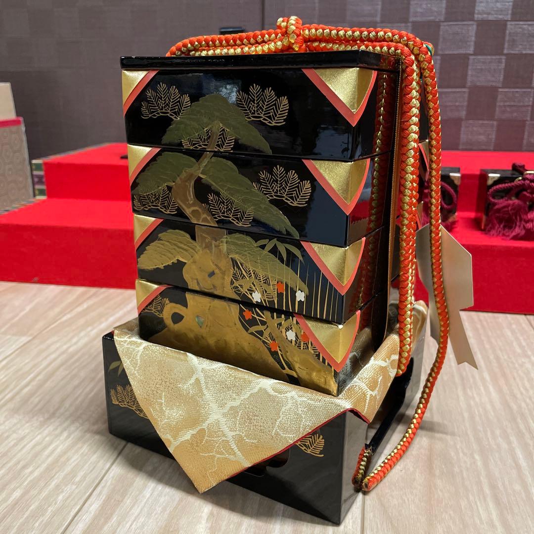 木製雛飾り　道具螺鈿細工　貝桶付