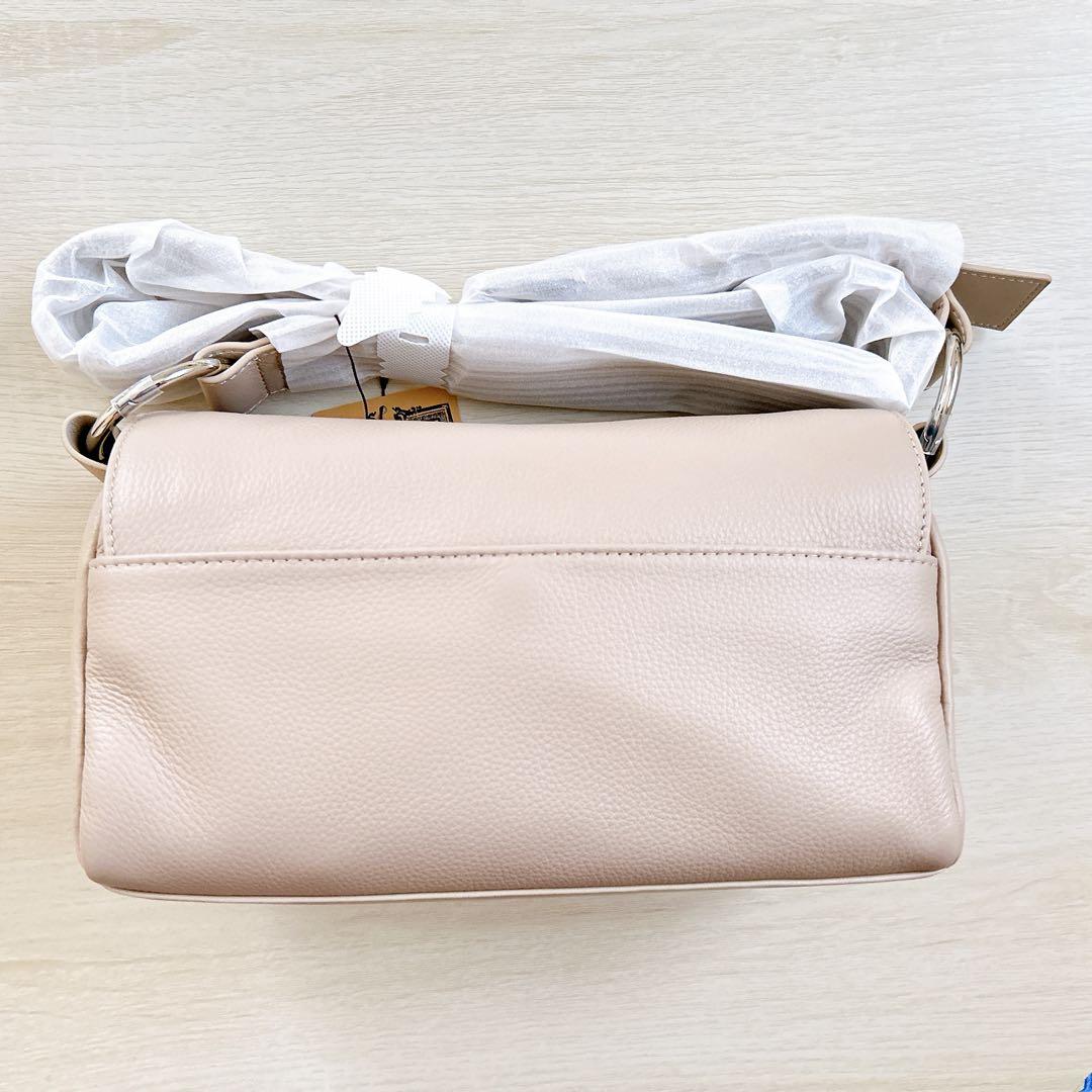 ビアズリー　レザーボディバッグ　ベージュ