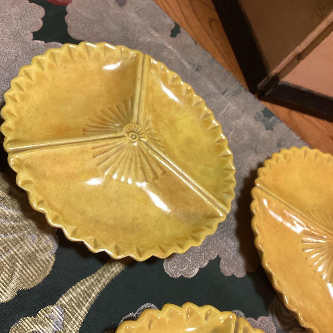 【特別出品】　懐石道具　黄交趾焼　源内焼　三つ扇皿　　５枚揃　供箱