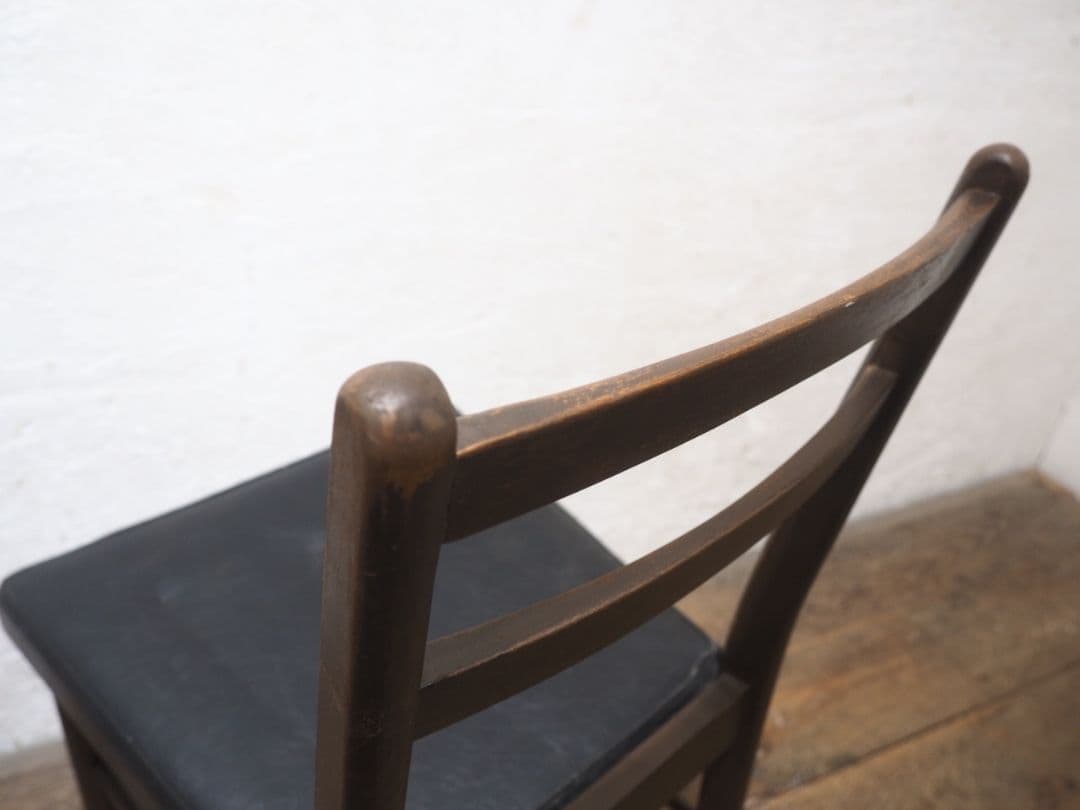 1318 ヴィンテージ　レトロモダンな木製チェア　椅子　イス　カフェ　インテリア