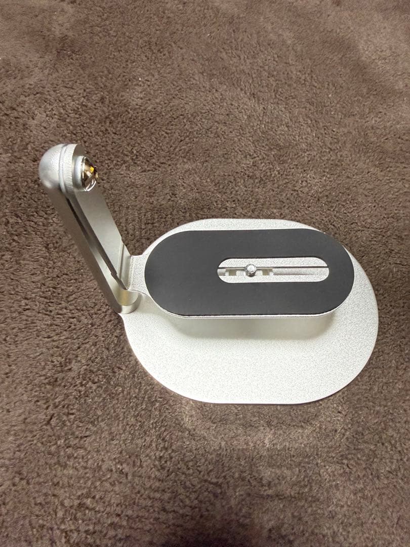 XGIMI Halo+ 1080P ポータブルプロジェクター本体　台付き