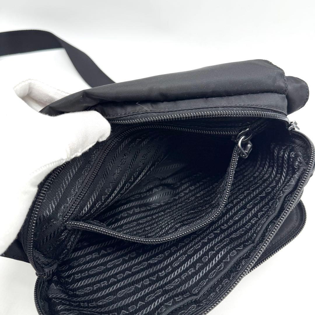【新品同様・使用感無し】プラダ ショルダーバッグ ポシェット ナイロン 三角ロゴ