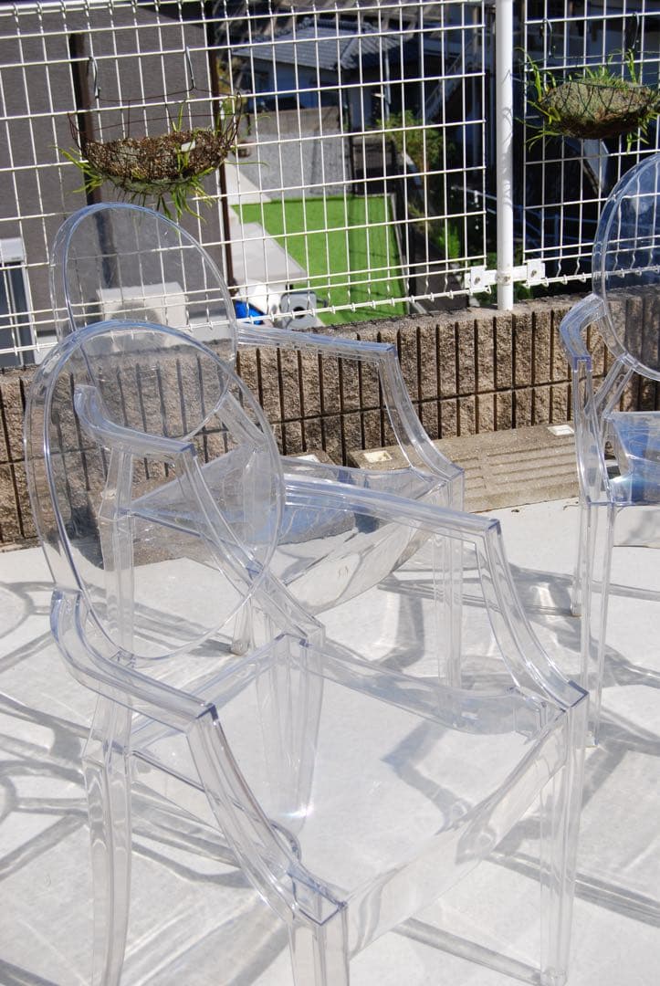 Kartell Louis Ghost 透明アクリルダイニングチェア