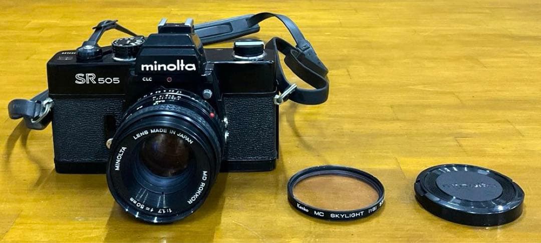 ミノルタ　SR505　一眼レフフィルムカメラ　レンズ付き　フィルター付き