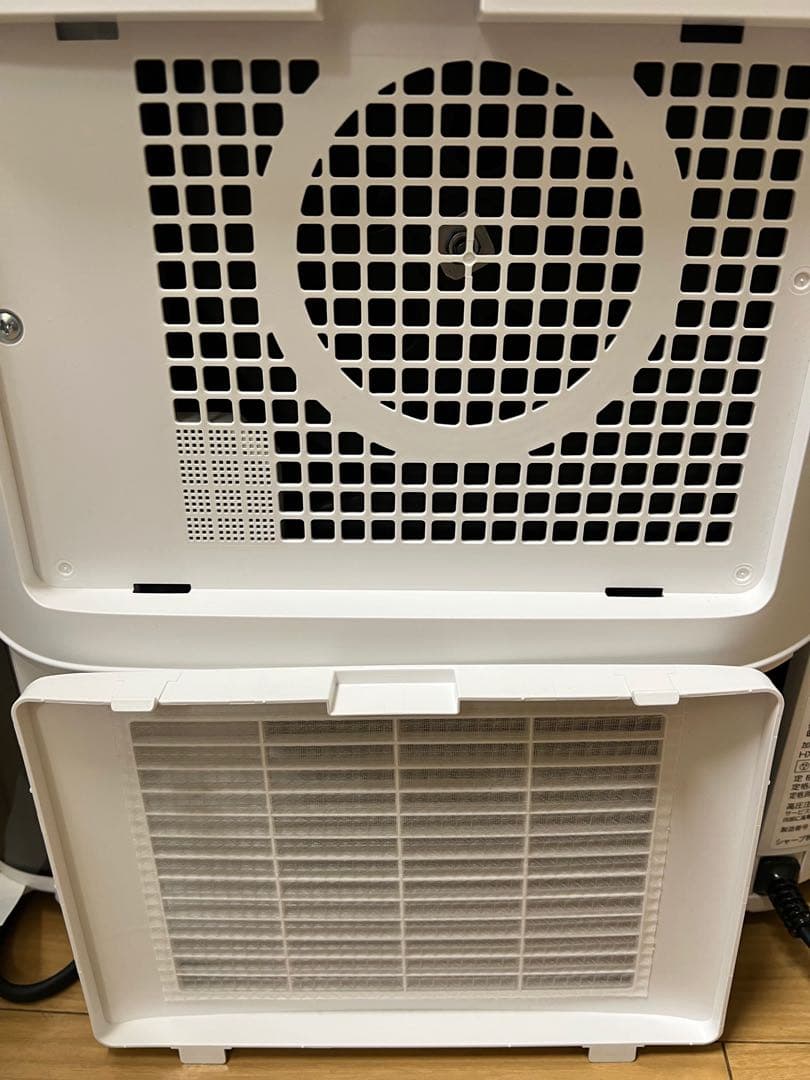 23年美品 SHARP セラミックファンヒーター 加湿機能付 HX-RK12-W