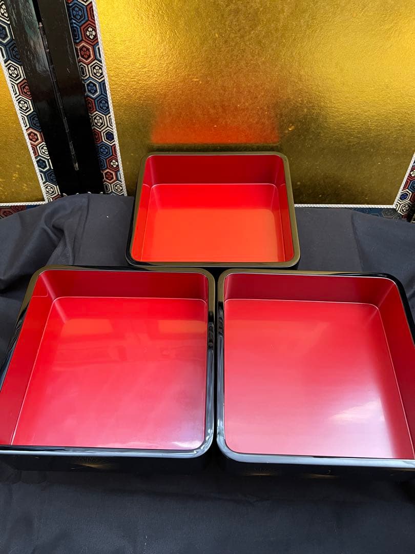 輪島塗　五島屋　布着本堅地　五島屋謹製　金蒔絵　綿毛　三重箱 共箱