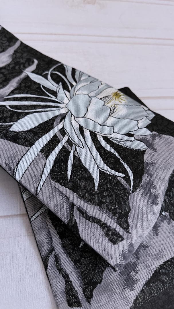 帯３　千地康弘　月下美人アラベスク柄名古屋帯　アイスミント　正絹　新品未使用