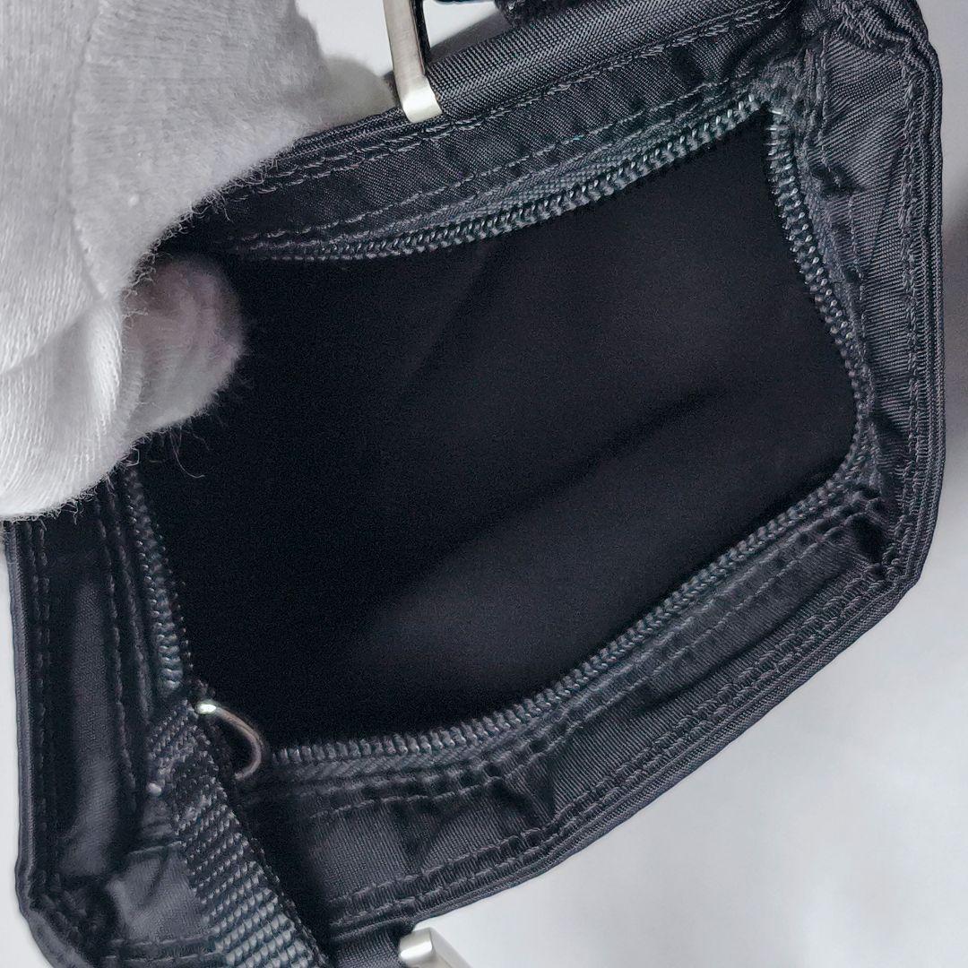 未使用級美品✨️PRADA　プラダ　VELA　ヴェラ　ショルダーバッグ　男女兼用