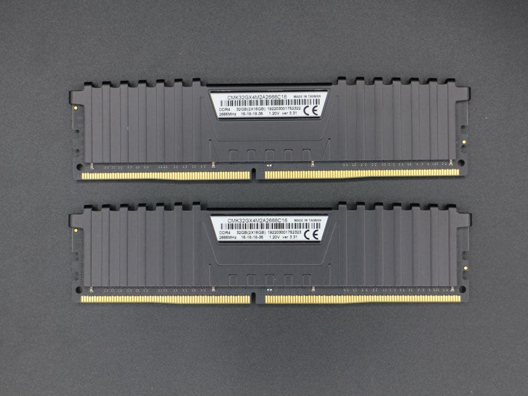 Vengeance DDR4 メモリ 32GB（16GB×2枚）2666MHz