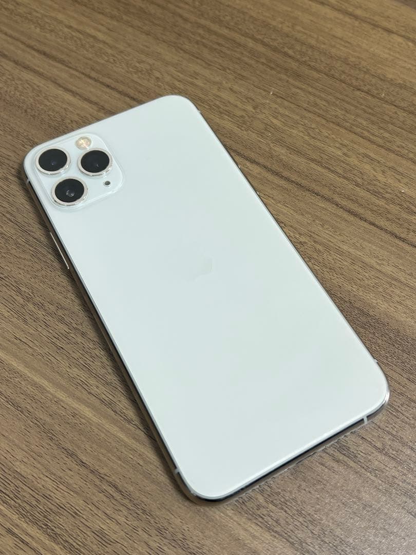 中古品 iPhone 11 Pro 256GB シルバー バッテリー100%