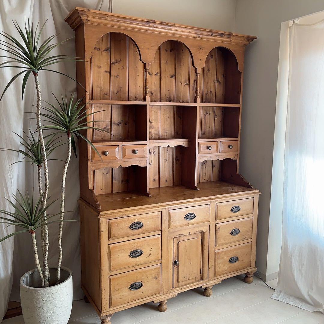 イギリス　アンティーク　シェルフ　サイドボード　キャビネット　英国　カップボード