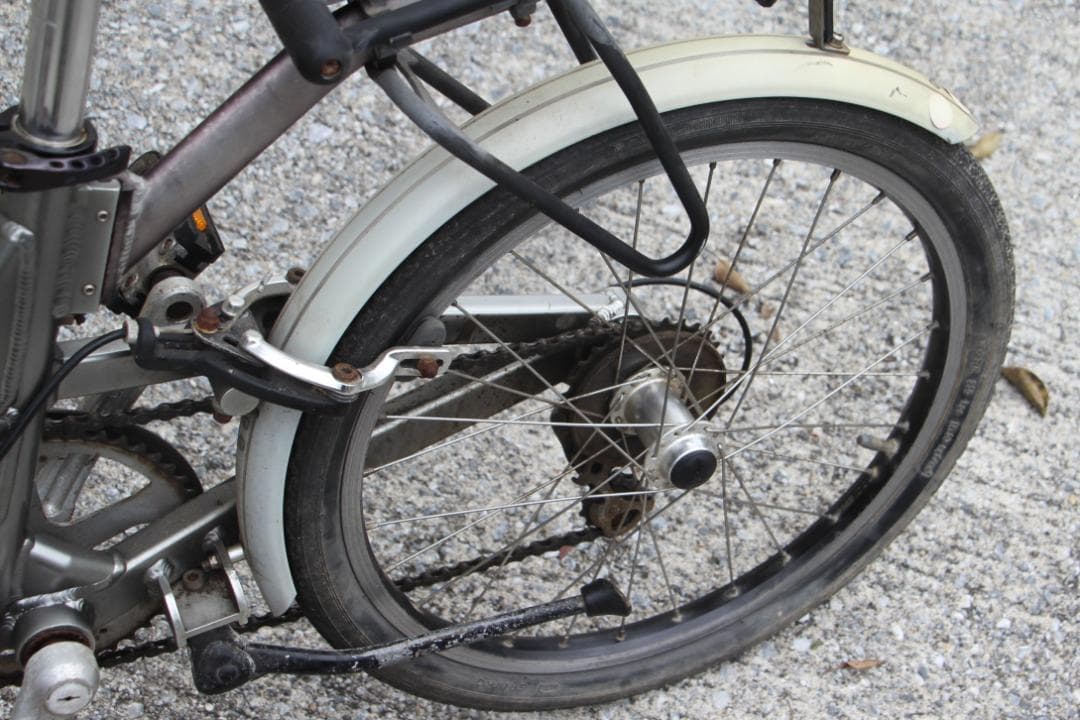 引き取り限定♪人気のGIANT♪HALF WAY♪目立つ片持ち式前後ホイール♪