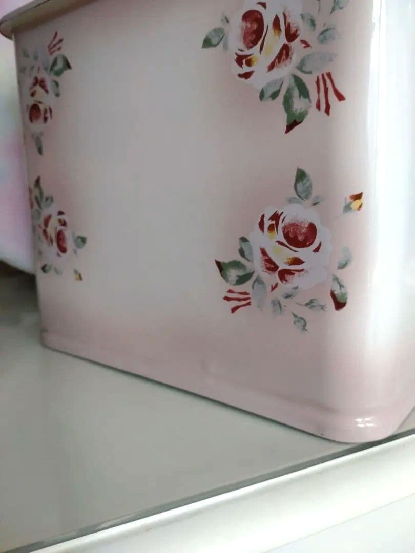 美品 イマン imane プリンセスローズ ミディ ホーロー 缶