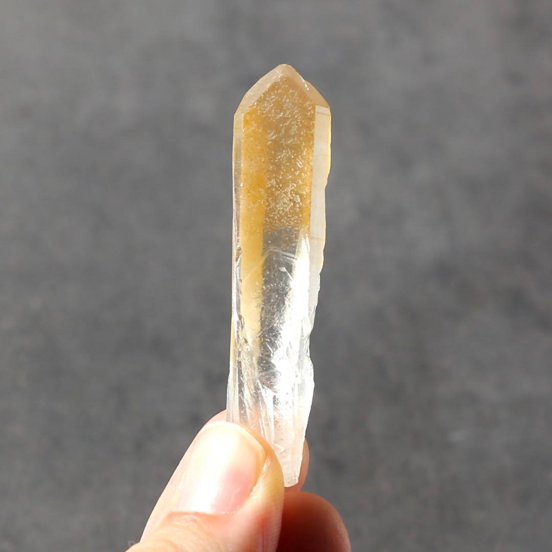 ゴールデンヒーラー クォーツ 原石 水晶 鉱物 希少石 天然石