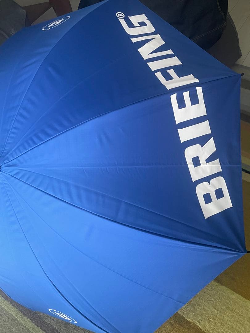 美品　ゴルフ用　傘　BRIEFING 青色