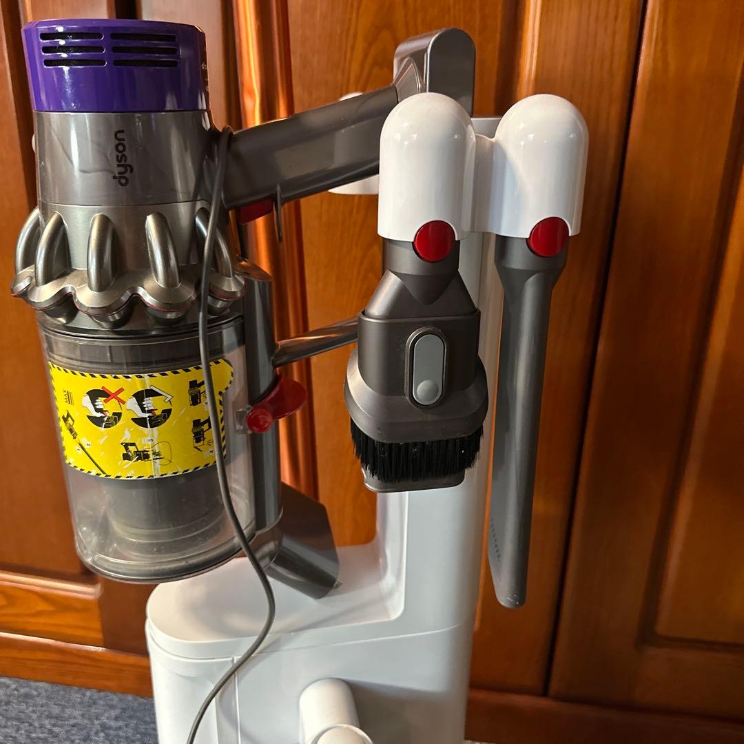 Dyson V10 SV12 動作品　エコ46分　フロアドック付き