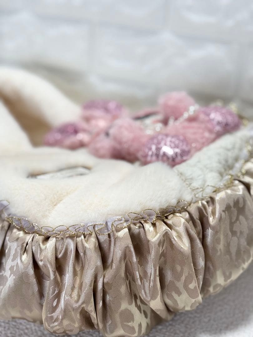 ゆ*ら様 コヤンイサムチョン　ハンドメイド　ギャザーバッグ　白ファー　ピンクうさ