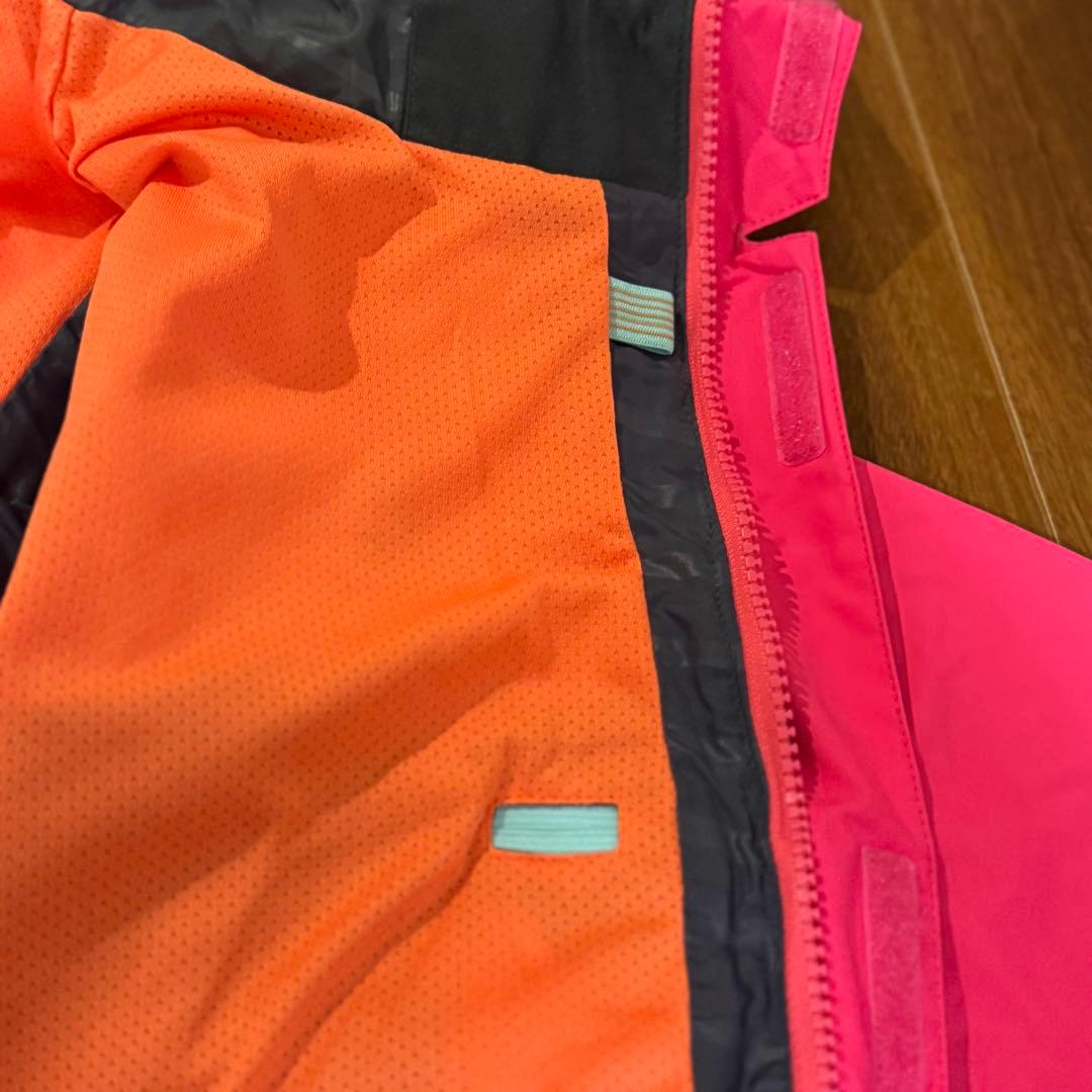 美品✨Volcom ボルコム スノーボードウェア 上 女性用 ピンク/ブラック