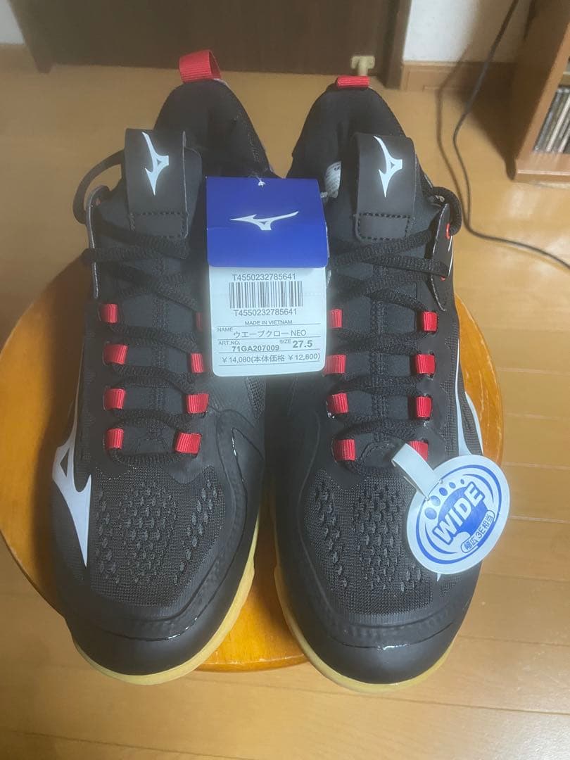 ミズノ　waveclaw neo 新品　27.5cm