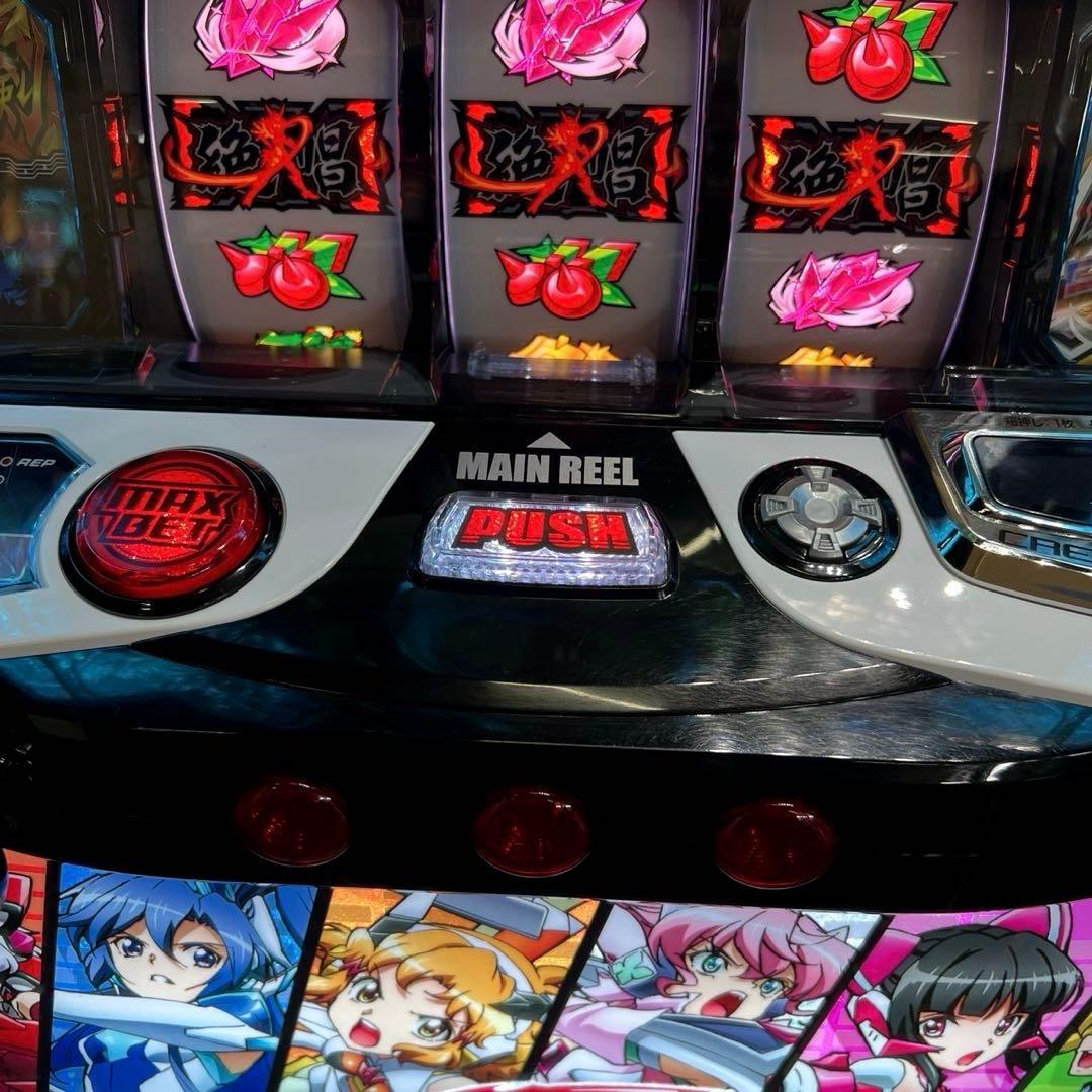 スマスロ「戦姫絶唱シンフォギア 正義の歌」　送料無料　パチスロ実機