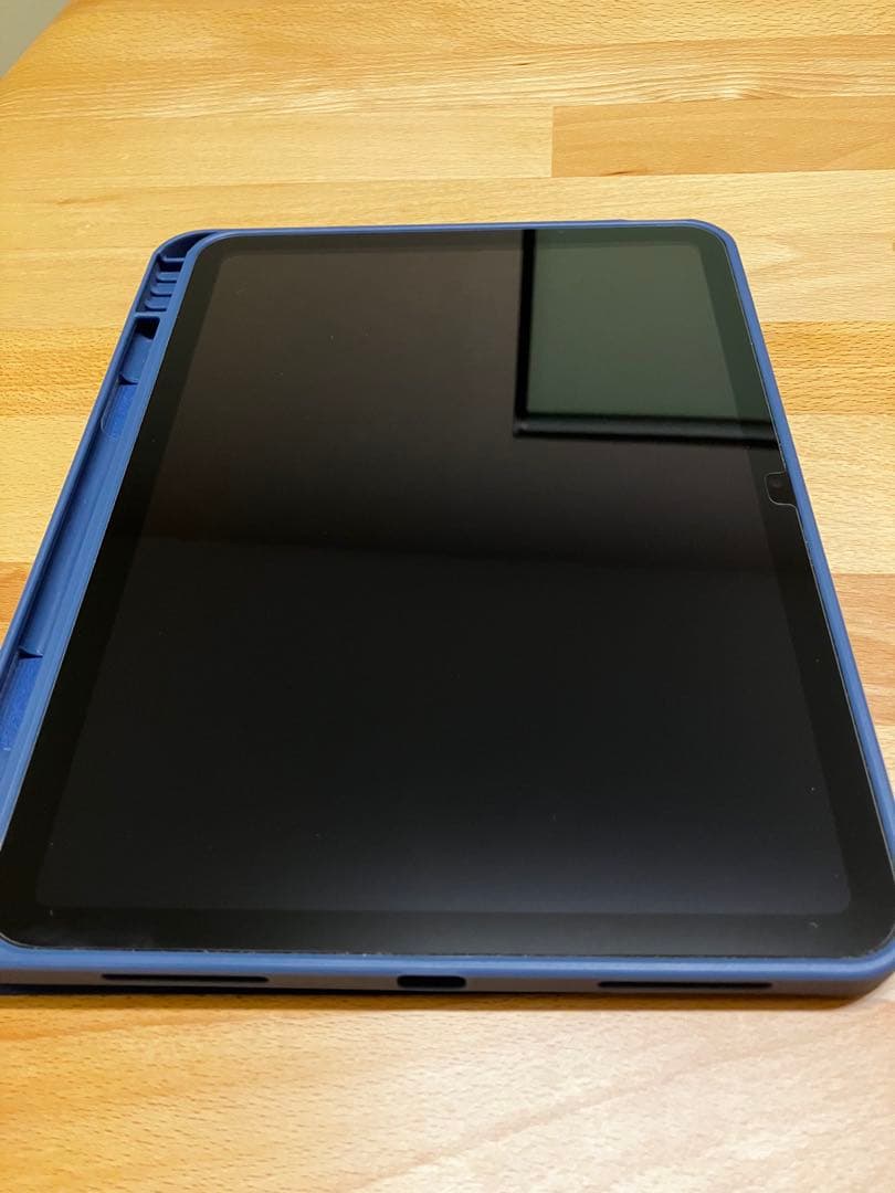 Apple iPad (第10世代) ブルー 本体　ケース、スペアフィルム付