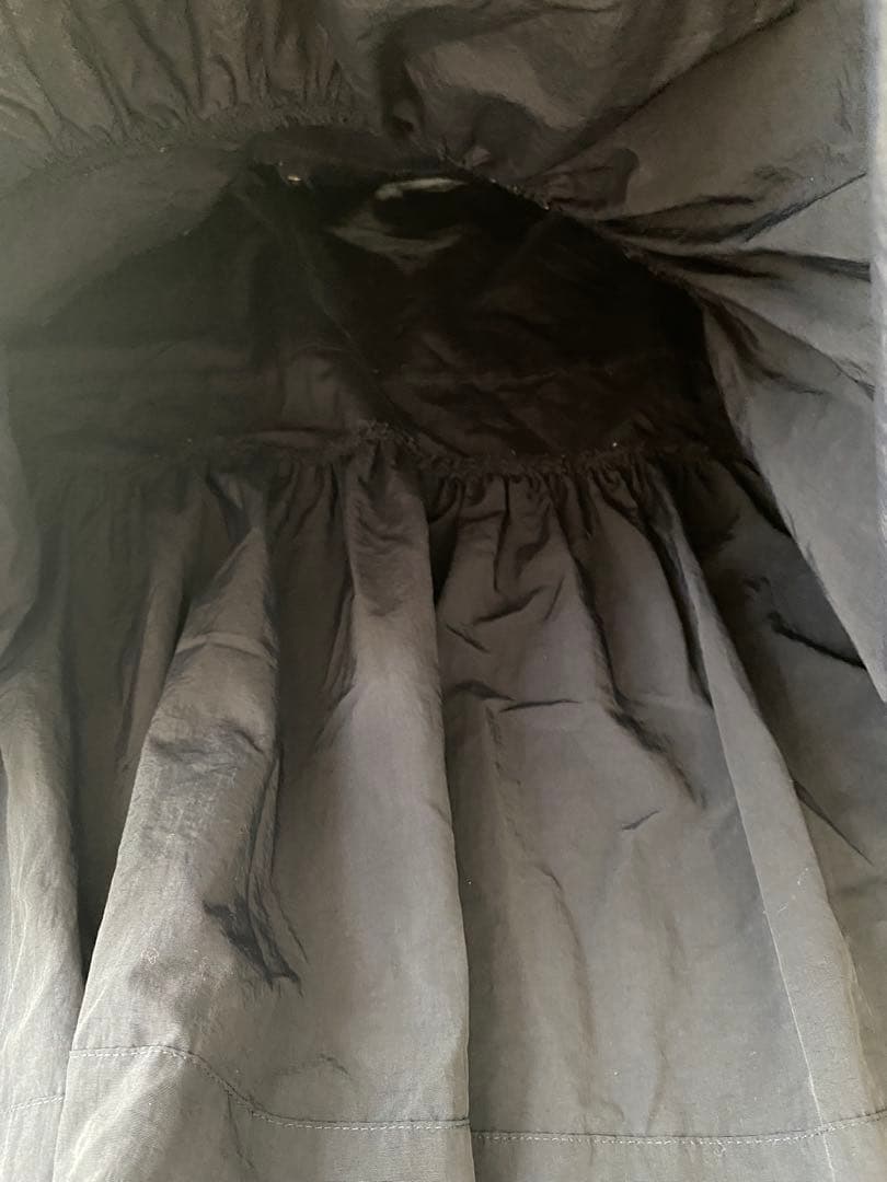 美品　yori ネイビー フラットカラーティアードブラウス　紺　ヨリ