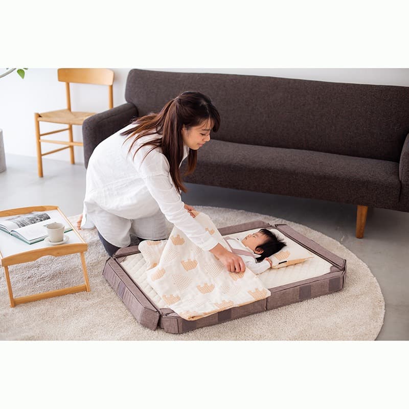 【美品】ベビーベッド farska コンパクトベッド フリー メランジブラウン