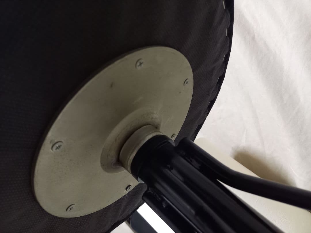 1980s　ポストモダン　モード　スペースエイジ　アイアン　メタル　昇降　チェア