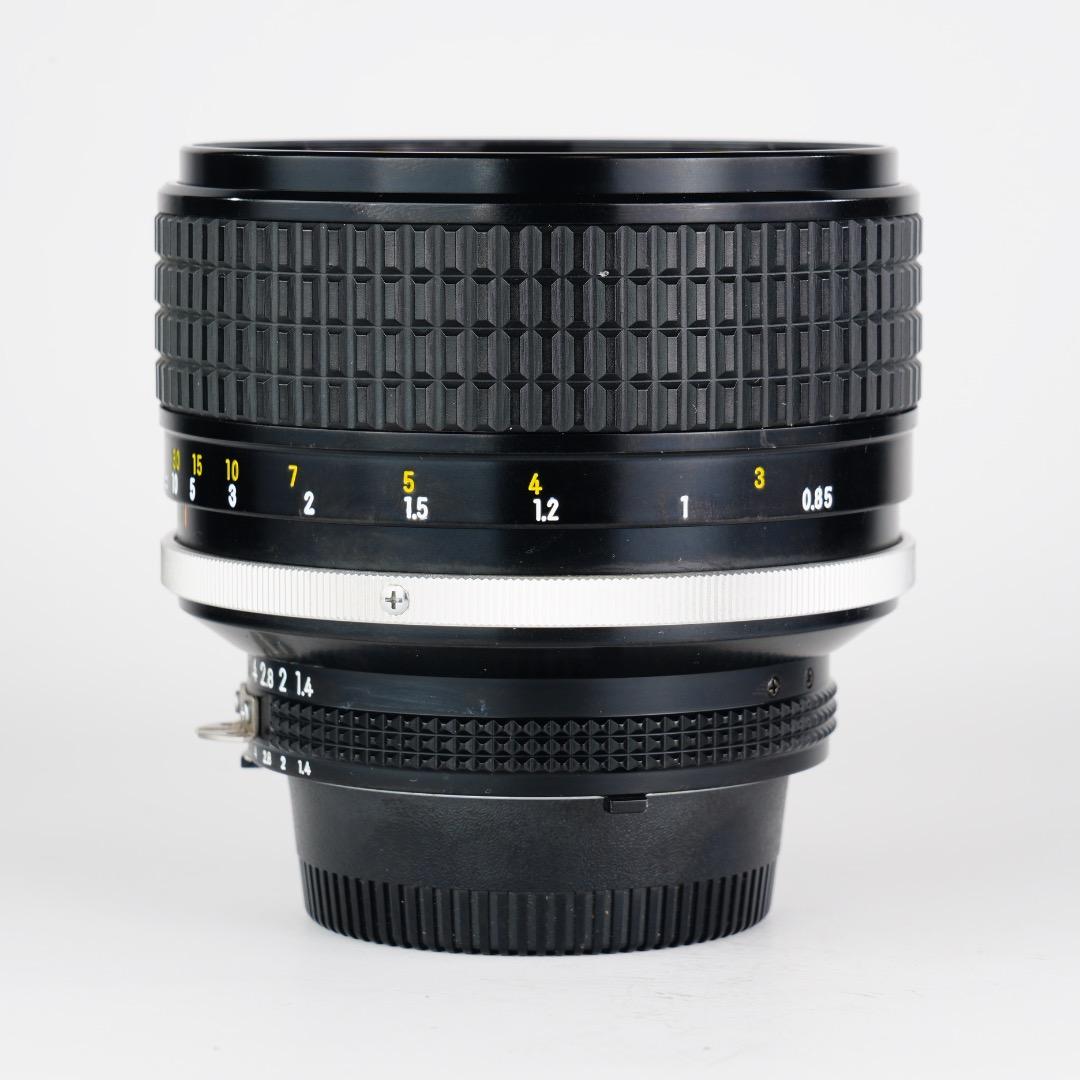 【極美品】動作◎ ニコン Ai-s Nikkor 85mm F1.4 257
