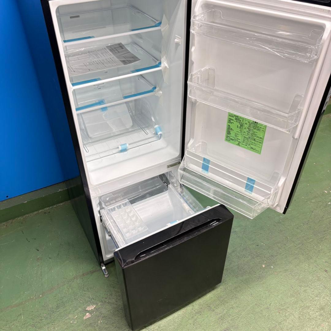 681 関東配送無料　冷蔵庫　100Ｌ強　小型　一人暮らし　2ドア　右開き