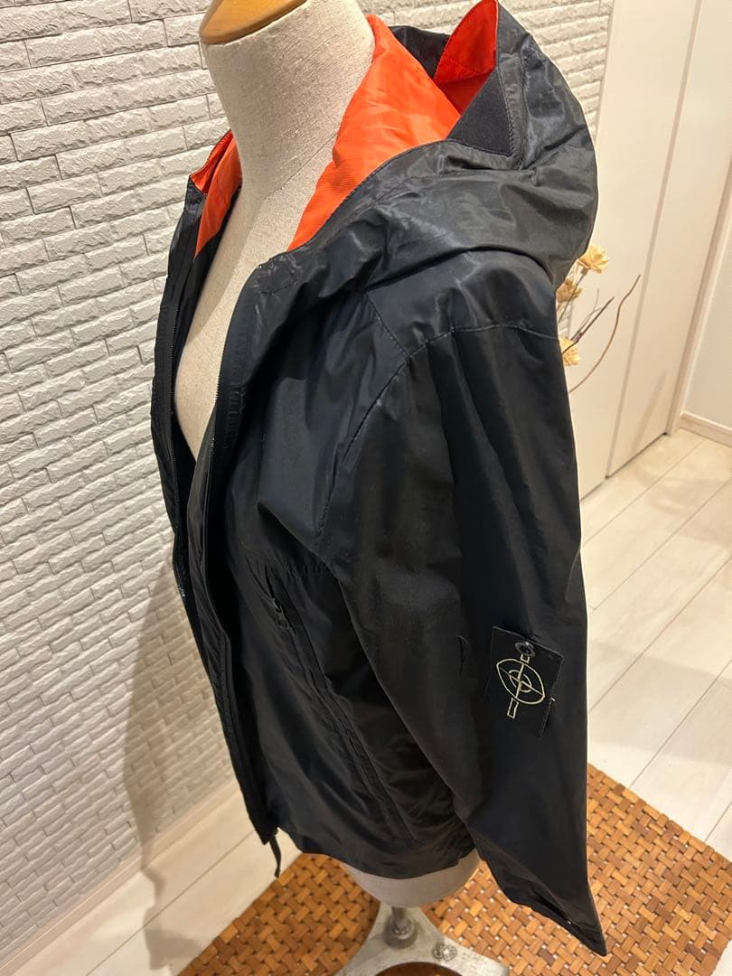 Stone  ナイロンジャケット ブラック/オレンジ