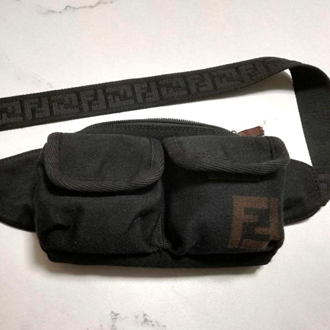 FENDI✨希少　ボディバッグ 黒　ウエストバッグ　ズッカ　マジックテープ　ミニ