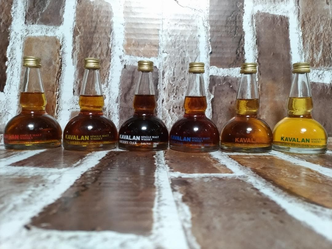 ☆KAVALANポットスチル型　ミニチュアボトルギフトセット☆