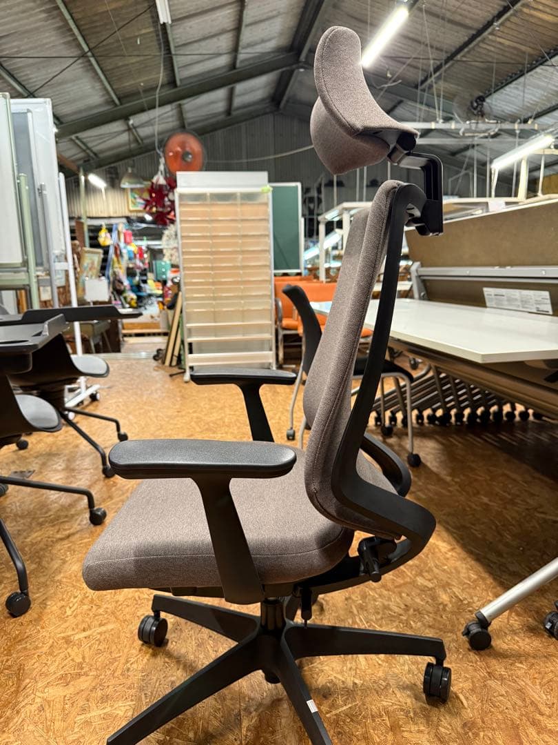 美品　コクヨ　デュオラ2 ハイバック　ヘッドレスト