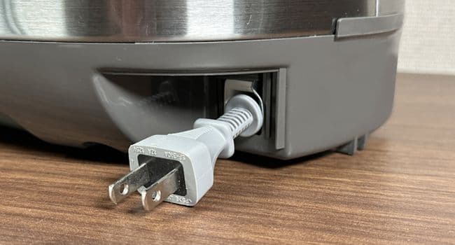 シャープ炊飯器 5.5合 黒圧釜 球面炊き KS-S10J-S