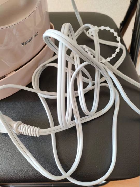 超美品　2019年Panasonic 衣類スチーマー  NI-CFS750