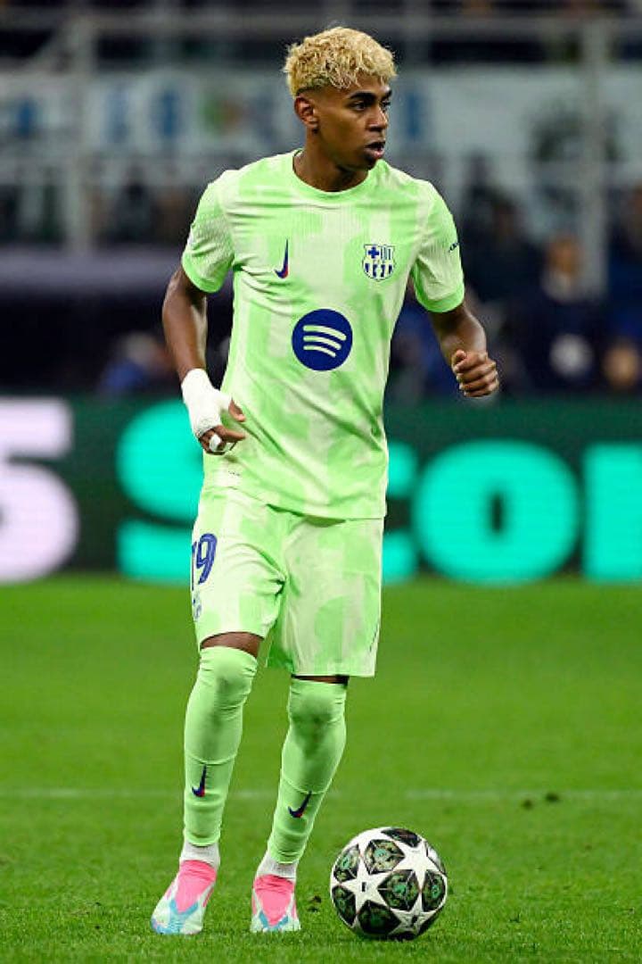 UEFAチャンピオンズリーグ　フィナーレ　ミュンヘンプロ24-25新品未使用箱付