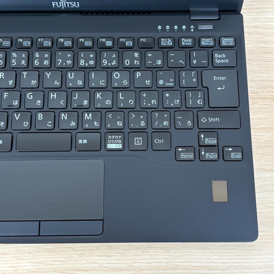 富士通　11世代i5　ノートパソコン　Windows11　SSD　AI機能　15