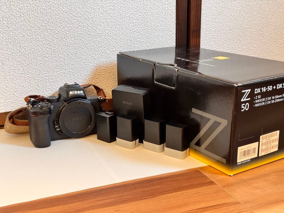 NikonZ50 ボディ バッテリー4つ付き　美品