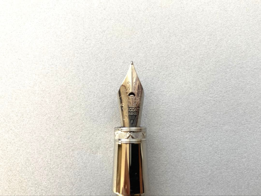 【美品】 ビスコンティ VISCONTI 万年筆 バニラ ホワイトマーブル