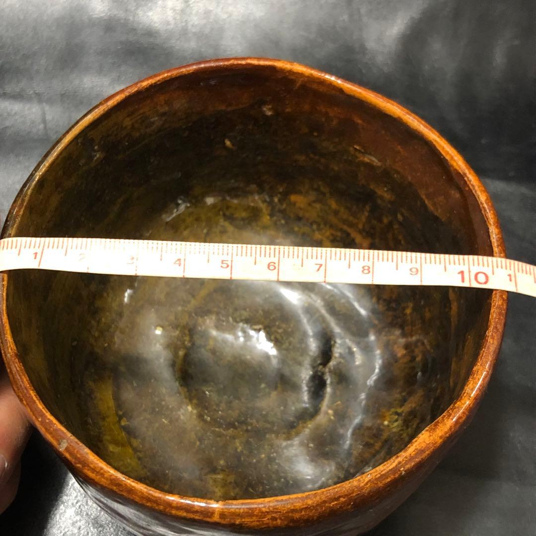 究極の古美術◾️蔵から美しい飴色の艶やかでかなり良さそうな抹茶茶碗が出て来ました。