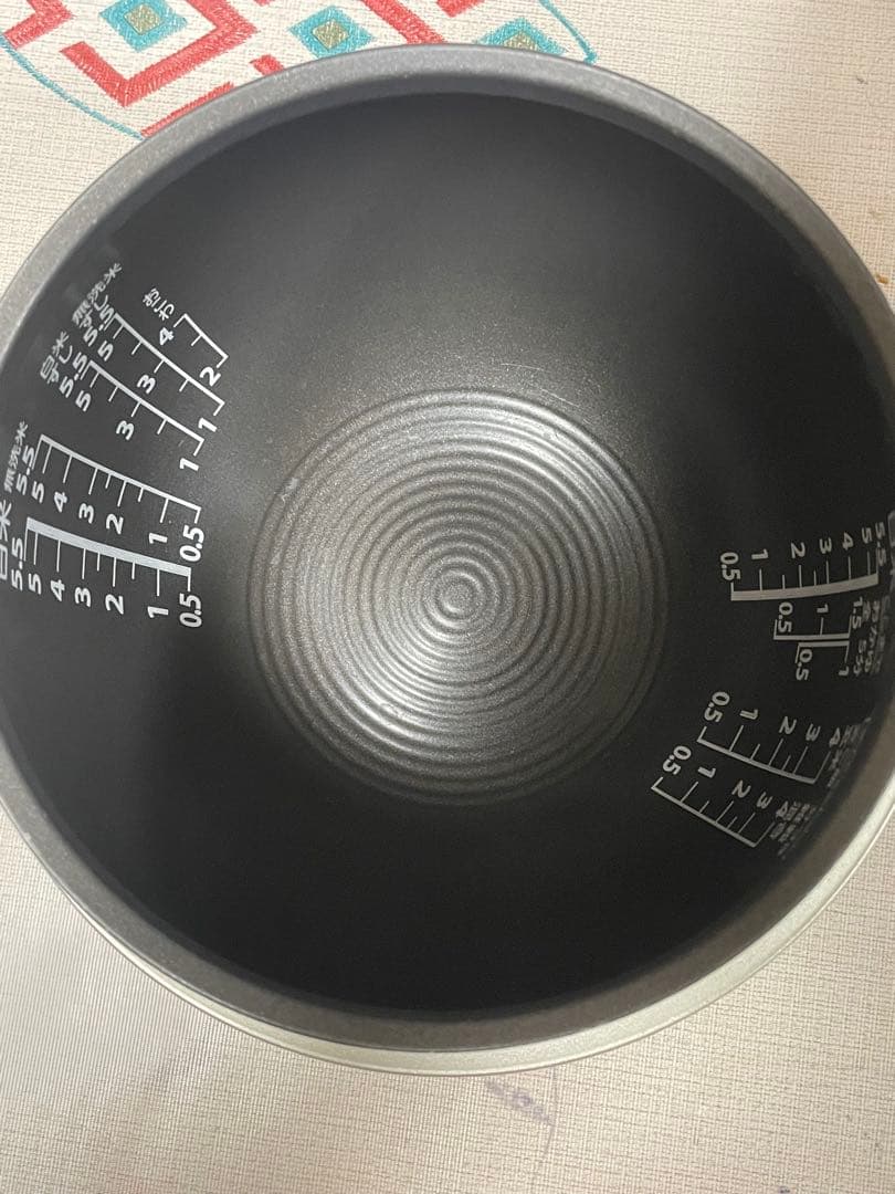 TOSHIBA 圧力IH炊飯器 ホワイト　ジャンク品