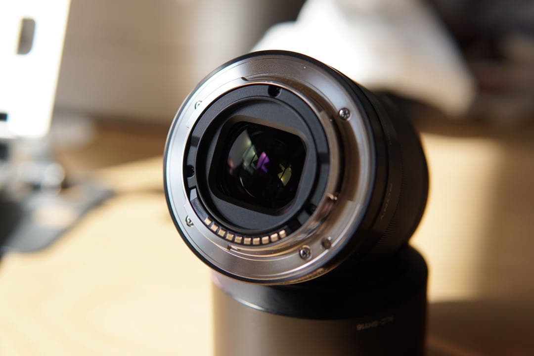 SONY E 50mm F1.8 OSS レンズ