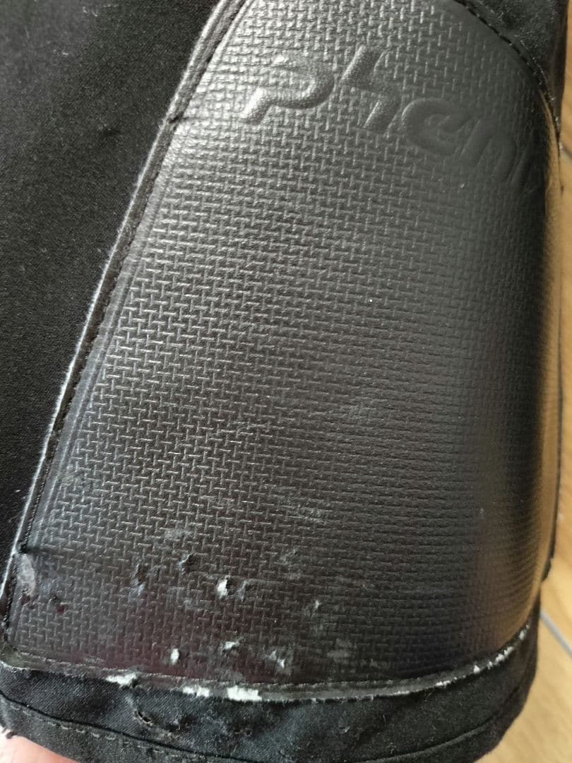 スキーウェア　上下セット　上Mサイズ　下Lサイズ