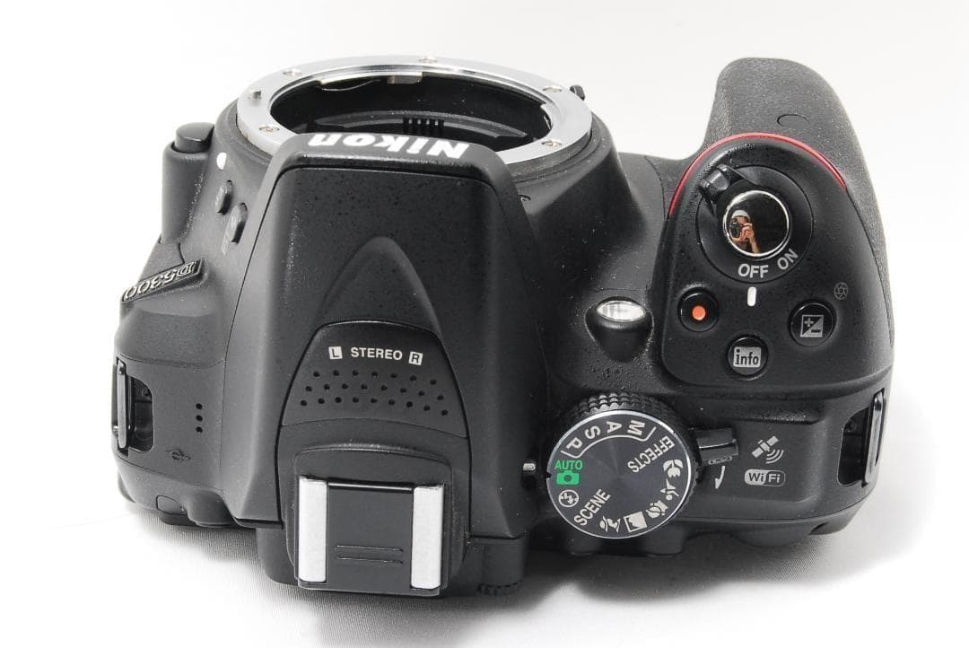 Nikon D5300 ダブルレンズセット Wi-Fi機能搭載でスマホ転送♪