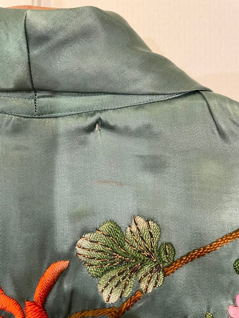専用　Sunny Vintage ミントグリーンサテン 花柄刺繍 チャイナガウン